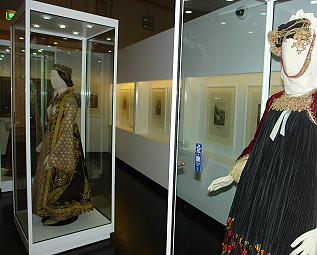 Clothing exhibit, Hellenic Museum, Melbourne, Victoria (c) 2014 Ali Kayn; 317x255