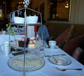 Afternoon tea, Hotel Windsor, Melbourne Victoria (c) 2014 Ali Kayn; 280x254