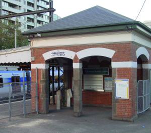 Jolimont Station and Yarra Park, photograph (c) Ali Kayn 2005