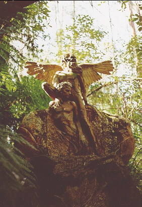 Photograph, William Ricketts Sanctuary, Dendenong Mountains, Victoria, Australia; rickt11.jpg - 29889 Bytes