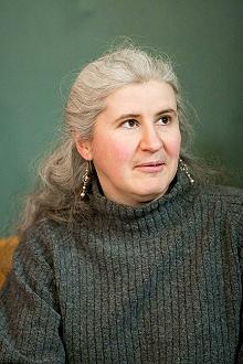 Writer Alma Alexander, photograph courtesy of the author; x