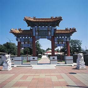 Chinese Temple - Bendigo; photo Ken Stepnell 2001 courtesy Tourism Victoria