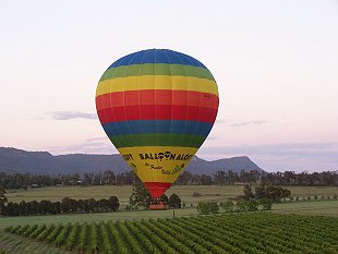 Ballooning over Hunter Valley; photo courtesy Balloon Aloft 