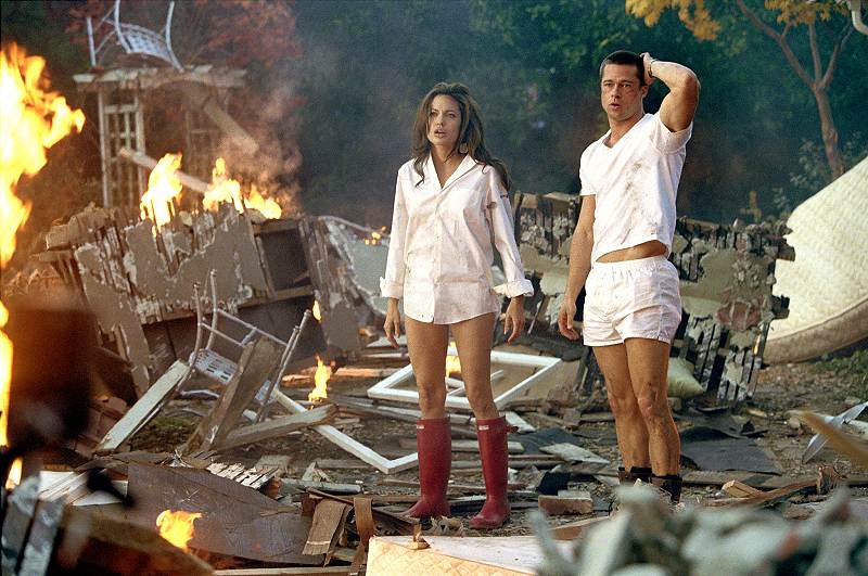 Angelina Jolie and Brad Pitt in Mr & Mrs Smith, Festivale Film Review;800x531