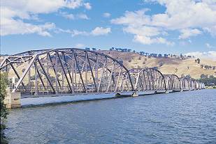 Bethanga Bridge - Lake Hume; photo Rob Blackburn 2000; courtesy Legends, Wine & High Country Campaign Committee