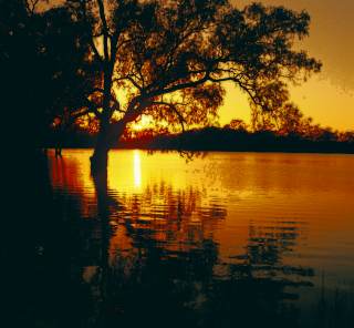 The Pink Lakes - Hattah Kulkyne National Park; photo: Ken Stepnell 2001; courtesy Tourism Victoria